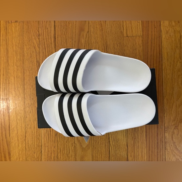 Adidas Adilette Slide Unisex Men’s 7-Women’s 8 White/Black Stripes Shoes New - Picture 2 of 6